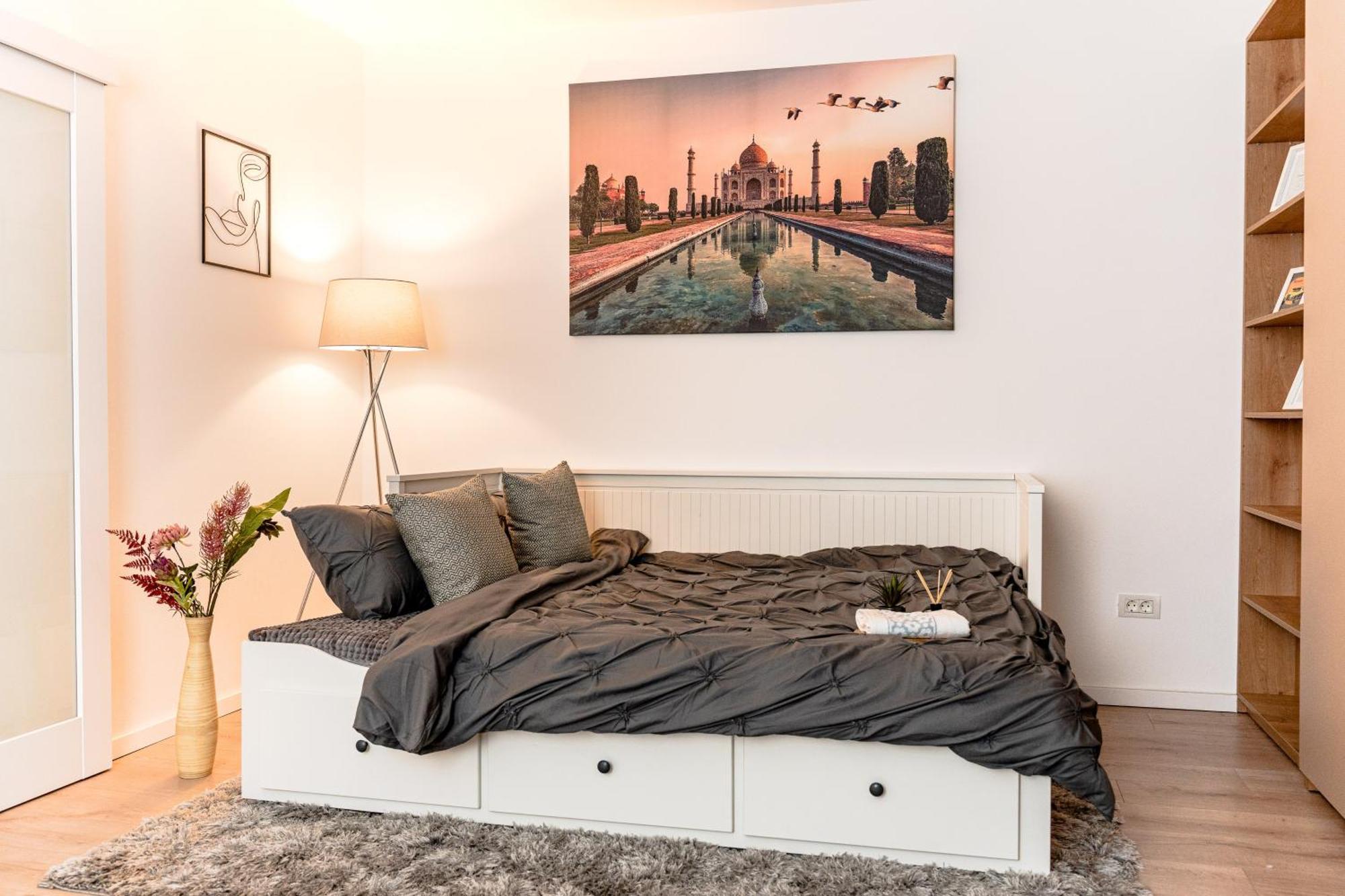 Central Athena Studio - Inima Pietei Unirii - By Openhouse Apartments 티미쇼아라 외부 사진